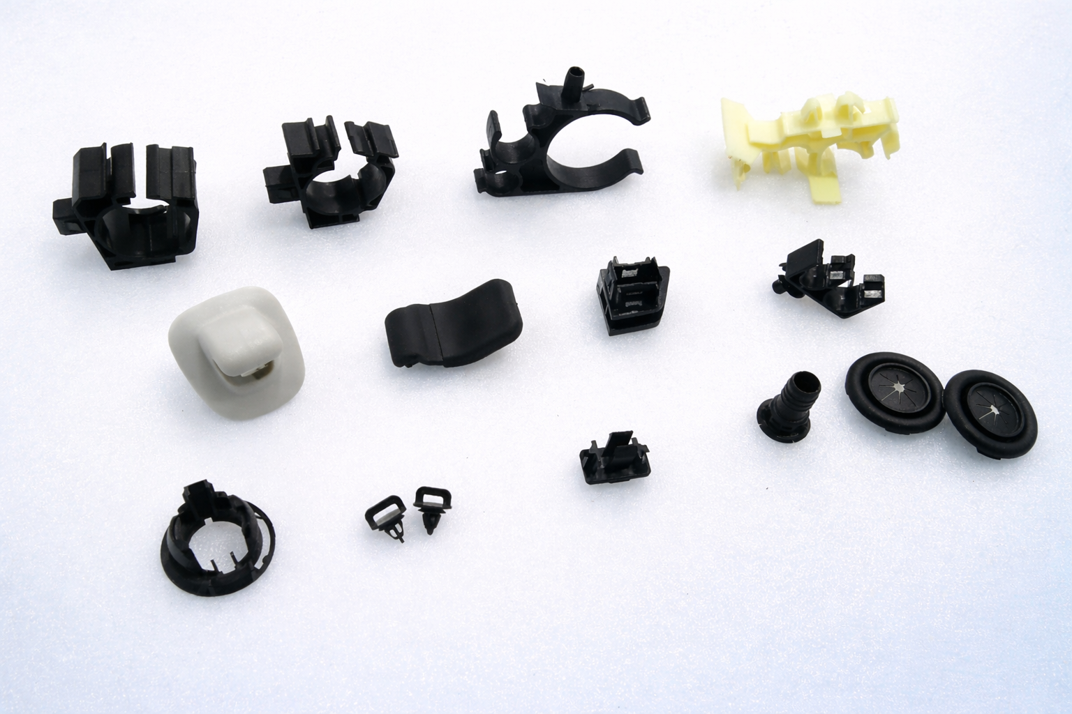 Plastic Automotive Fasteners